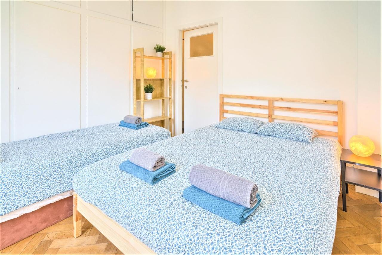 The Lily Lodge In The Heart Of Antwerp Exterior photo